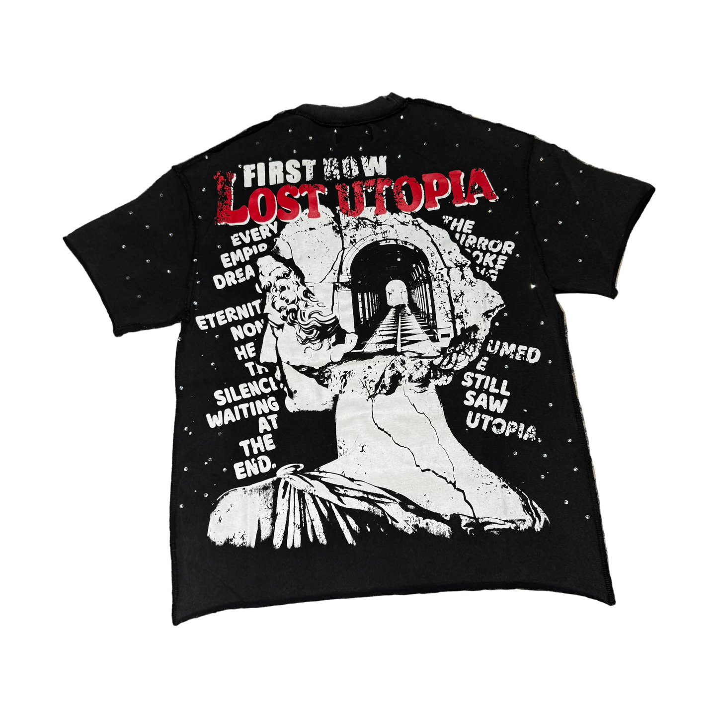 FIRST ROW LOST UTOPIA